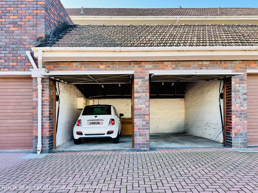 3 Bedroom Property for Sale in Pinelands Western Cape